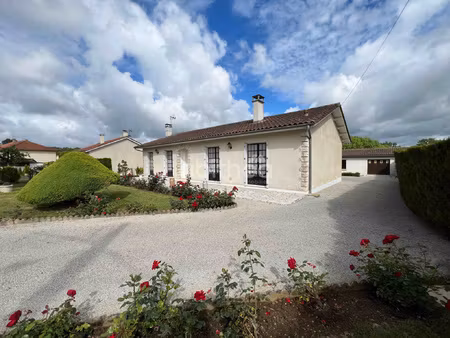 maison de plain-pied de 75 m2 sur terrain clos de 1100 m2