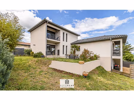 maison 5 pièces 4 chambres de 203m²