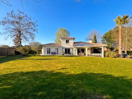 vente maison 6 pièces 180 m² parempuyre (33290)