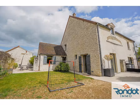 maison 6 pieces / 4 chambres / environ 190 m2 / parcelle 516