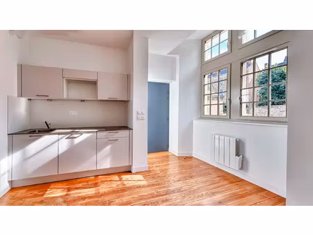 appartement t2 non meublé à louer coeur du vieux mans