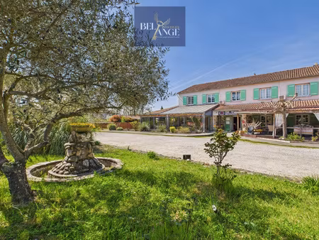 commerce hôtel-restaurant au fort potentiel en ardèche