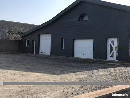 bâtiment commercial ou artisanal