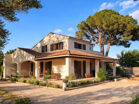 maison 7 pièce(s) 163 m2 sur un terrain de 1461m2