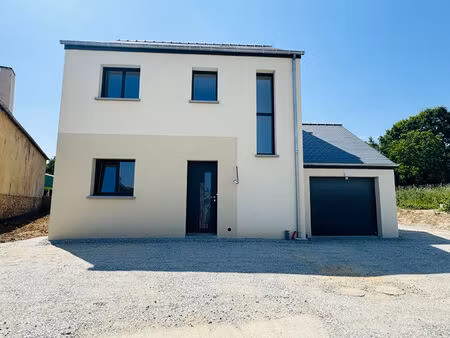 maison à louer avec 4 chambres dont 1 au rdc