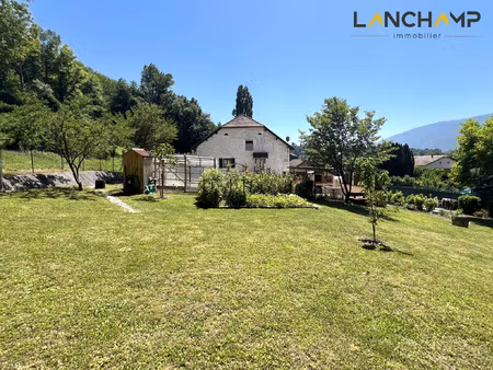ferme rénovée avec joli jardin