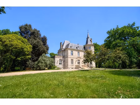 layrac -demeure de prestige rénovée - 8 chambres dont 4 avec salle d'eau privatives  540 m