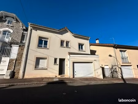 maison de ville ( type t6) surface habitable 142 m2 limoges
