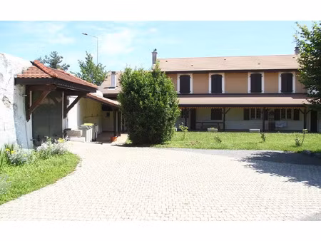 location maison  m² t-5 à thonon-les-bains  1 690 €