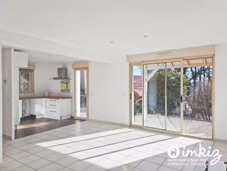 maison de 2013 avec 5 pièces + garage et carport