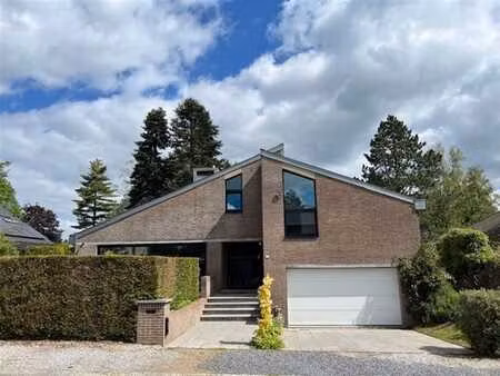 villa charmante dans un bon quartier