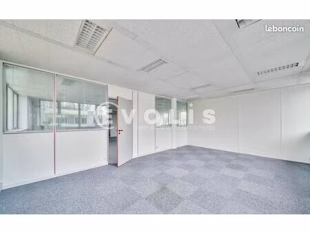 bureaux 186 m²