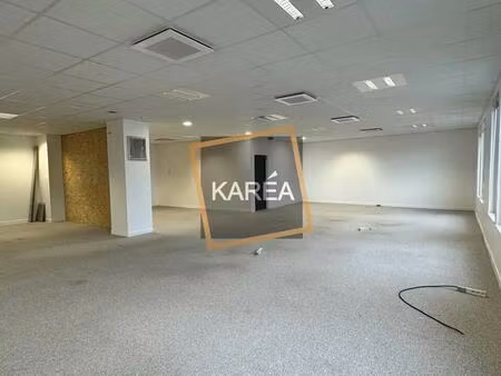 location bureaux 135 m²