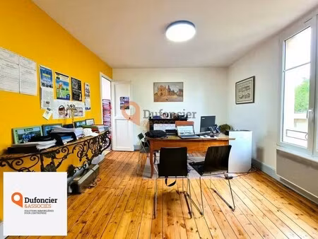 location bureaux 160 m²