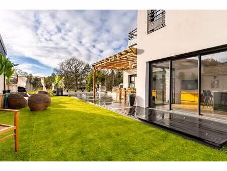vente maison à bouaye (44830) : à vendre / 214m² bouaye