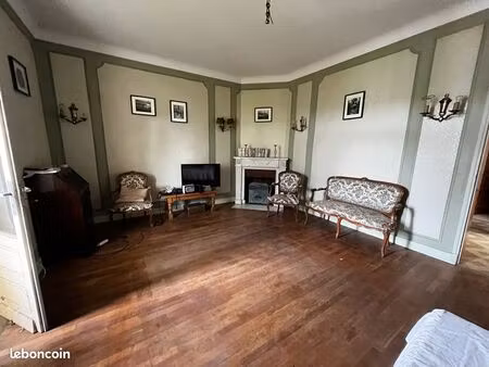 maison 8 pièces 155 m²