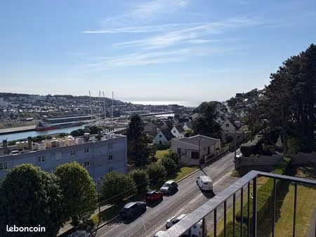 t3 avec balcon vue mer