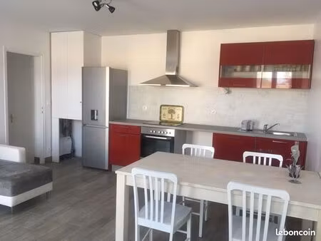 bel appartement t2 à louer  44m²  entièrement rénové