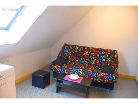 studio meublé de 22 m2 à louer au 1er étage à vezin le coquet proche de rennes
