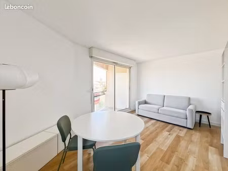 studio 1 pièce 23 m²
