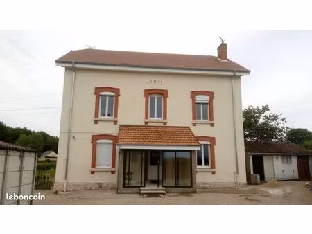 a louer maison rénovée lumineuse 3 grandes chambres 90m²