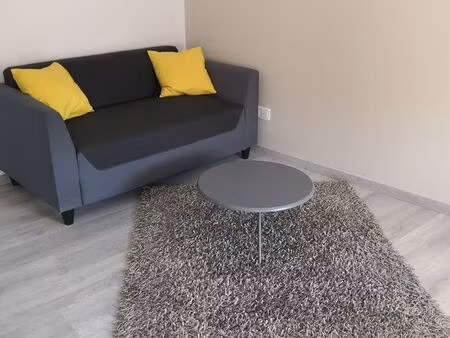 très beau petit appartement