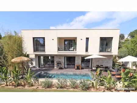 villa contemporaine 6 chambres à louer mougins proche cannes