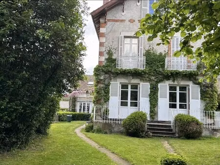 maison bourgeoise de caractère 180 m² + dépendance 63 m² + piscine + parc de 2 200 m²