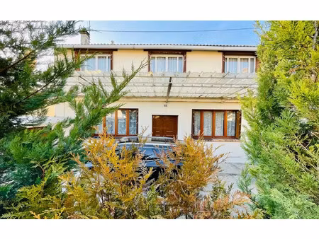 maison saint-denis 101 m² t-4 à vendre  279 000 €