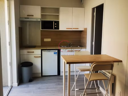 studio meublée de 24 14 m2 + cour privative - aix-en-provenc