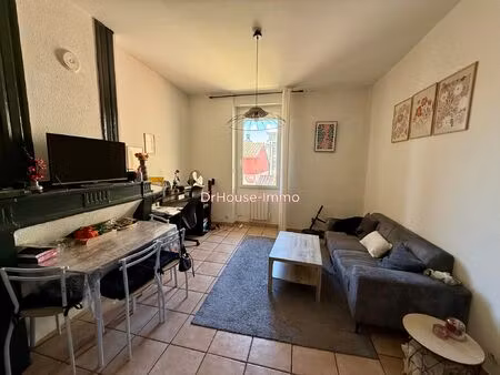 loue t2 meuble en plein centre ville dans une petite copropriété