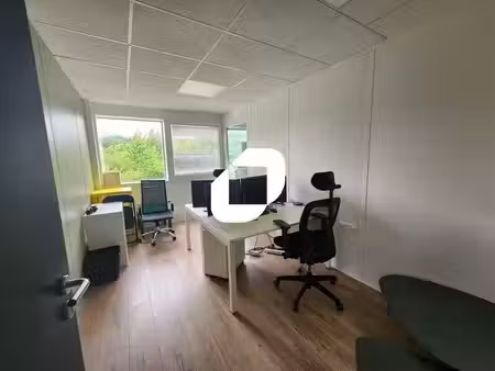 location bureaux bièvres 91570 288m²