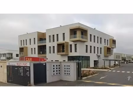 location local d’activités décines-charpieu 69150 319m²