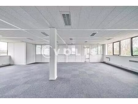 location bureaux 242 m² à 1 139 m²