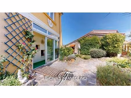 montlegun - 3 faces - 4 chambres + annexe - piscine - climatisation