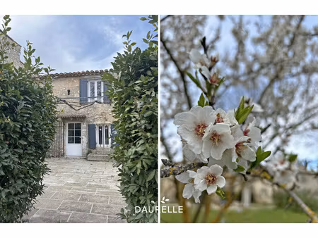 en location en campagne d'eygalières  mas mitoyen avec 3 cha