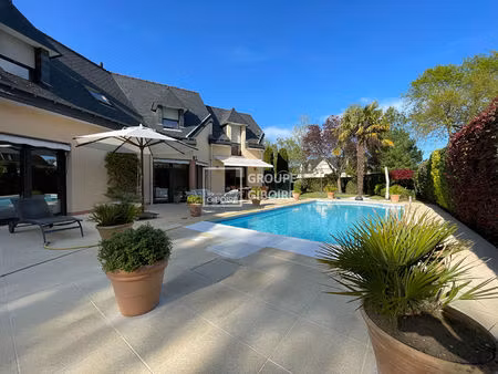maison spacieuse 9 pièces avec piscine à vendre à saint grégoire - le moulin d'olivet