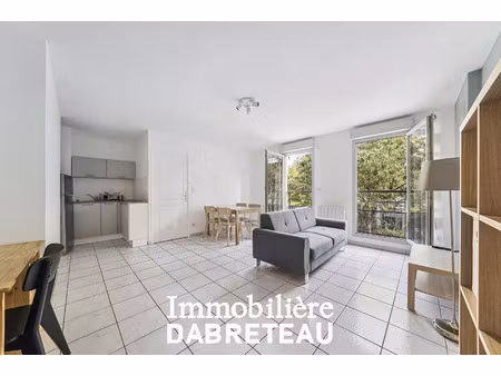 location appartement 2 pièces 43 m² à lyon 3 (69003)