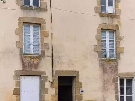 immeuble 3 niveaux + grenier  idéal projet locatif