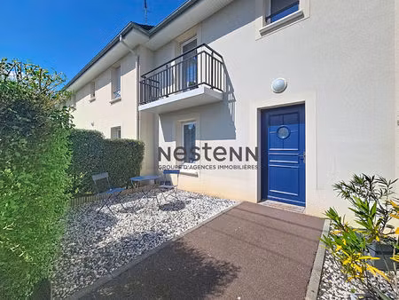 a vendre maison 3 chambres avec double terrasse dans résidence sécurisée à ouistreham