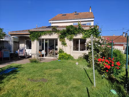 maison familiale 172 m² - 7 chambres - hyper centre vertou