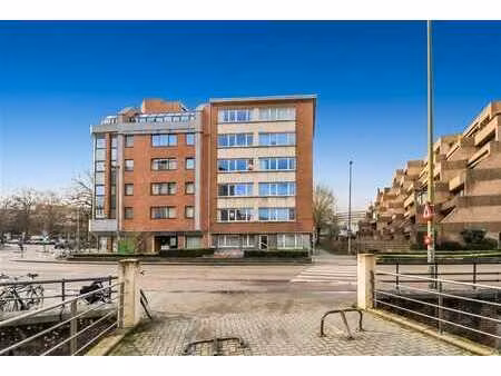 porte ouverte ven. 22/5 studio lumineux et meublé dans un en
