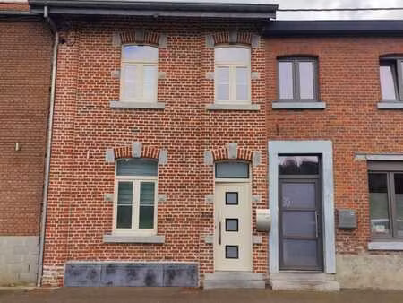 a voir sans tarder: maison moderne rénovée du sol au plafond