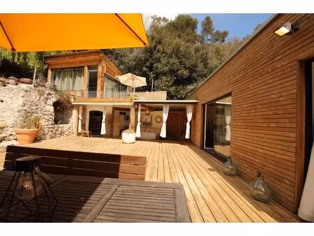 villa eze surplombant la mer