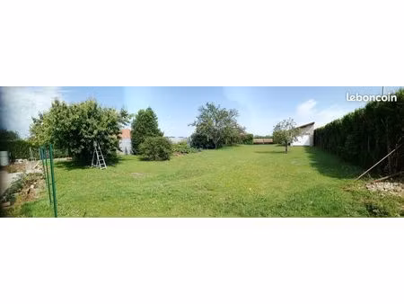 terrain constructible 669m² avec bâtiment parpaings 20m²à 15 km dijon nord _toison d'or