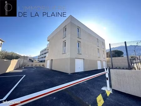 parking/box 44 m² biguglia