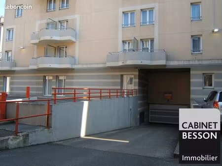 parking/box 10 m² grenoble