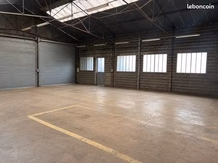 entrepôt 600m2
