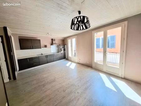 maison 3 pièces 73m2