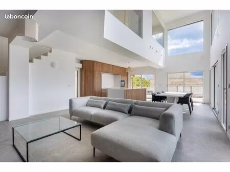 magnifique maison de 150 m² avec vue exceptionnelle sur le puy-de-dôme